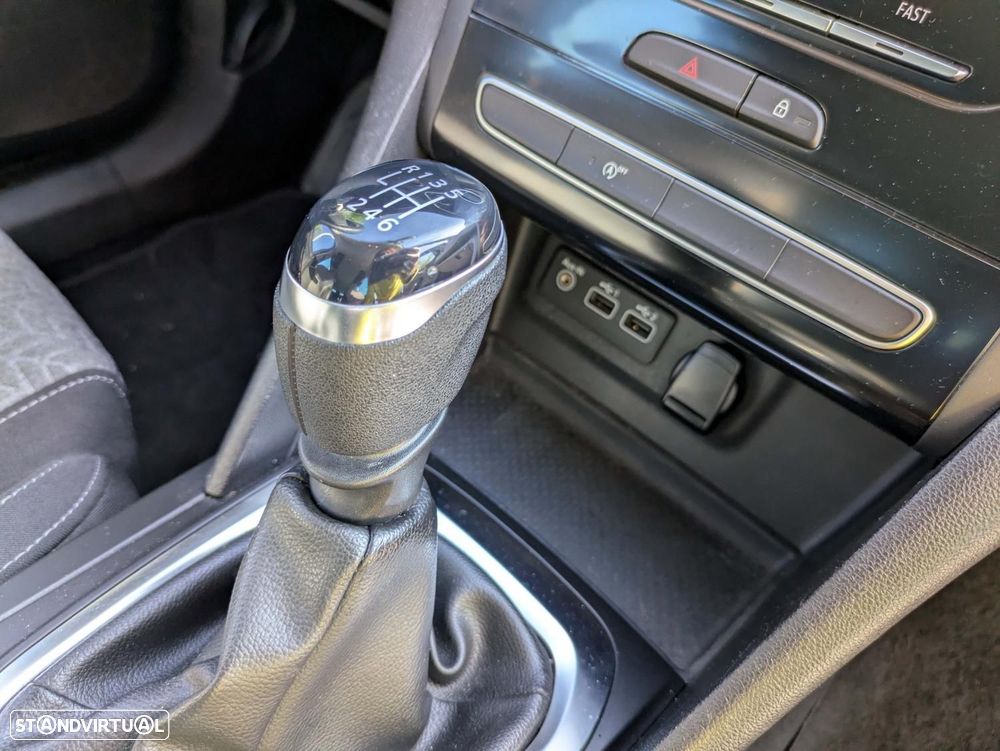 Renault Mégane Sport Tourer 1.5 Blue dCi Limited - 10