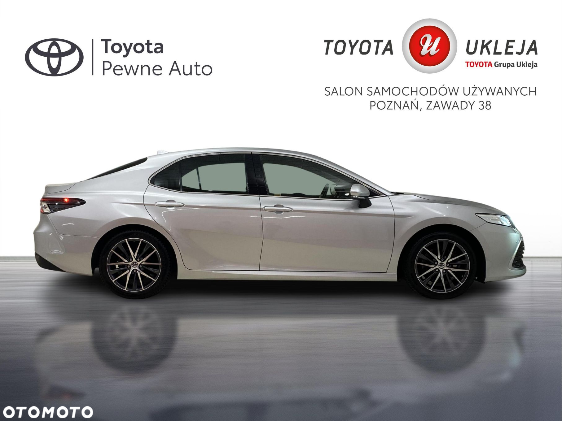 Toyota Camry 2.5 Hybrid Executive CVT - 4