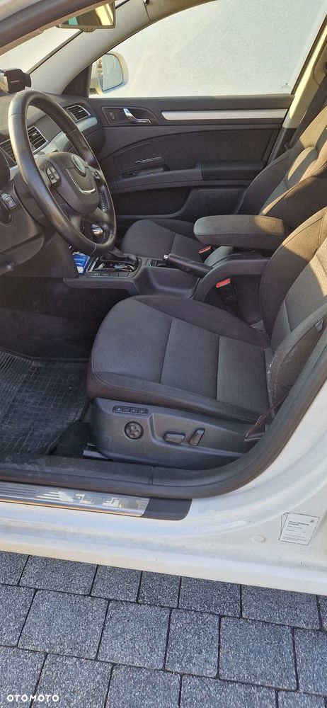 Skoda Superb 2.0 TDI Elegance DSG - 10