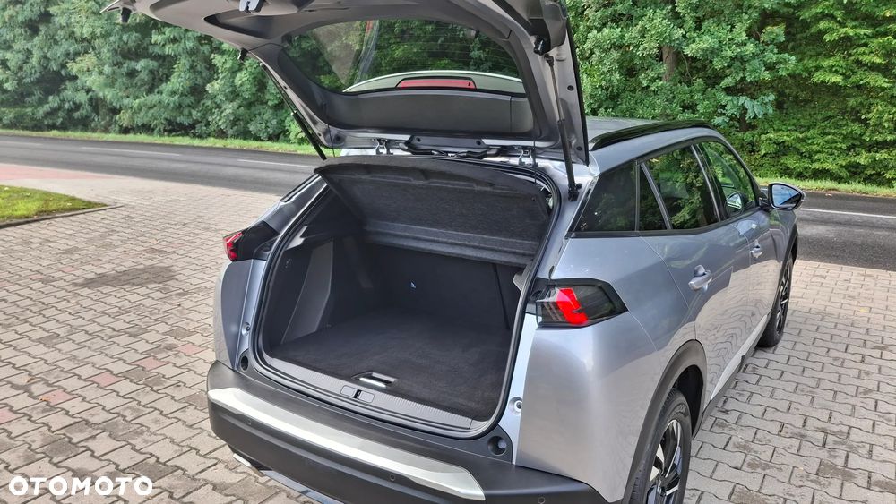 Peugeot 2008 PureTech 130 EAT8 Allure - 17