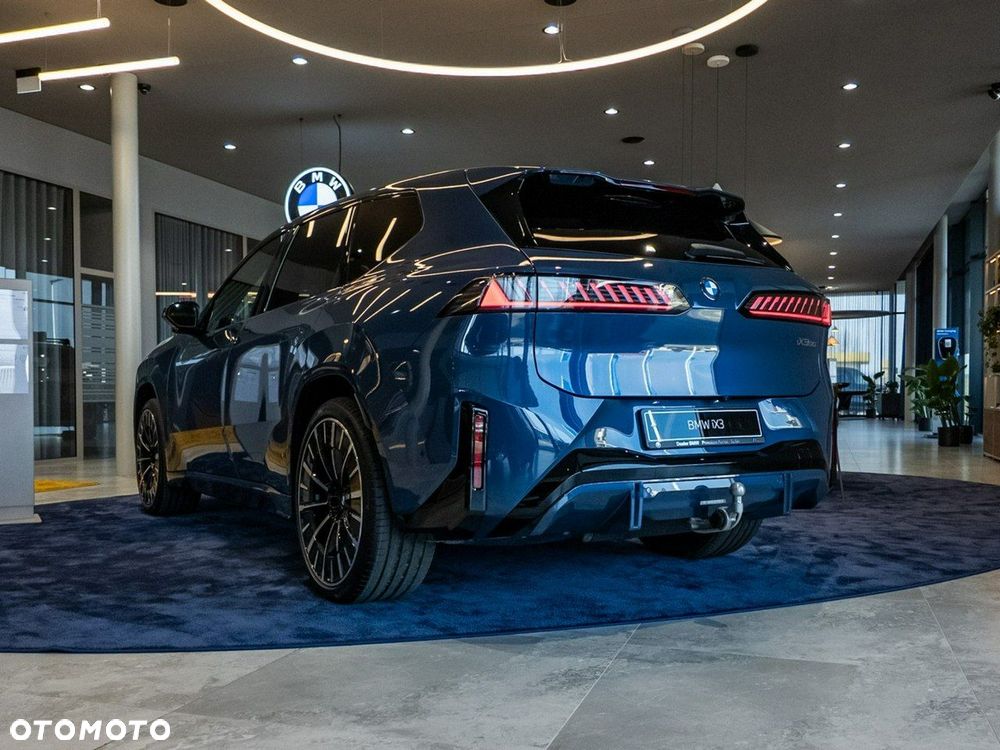 BMW iX3 - 8