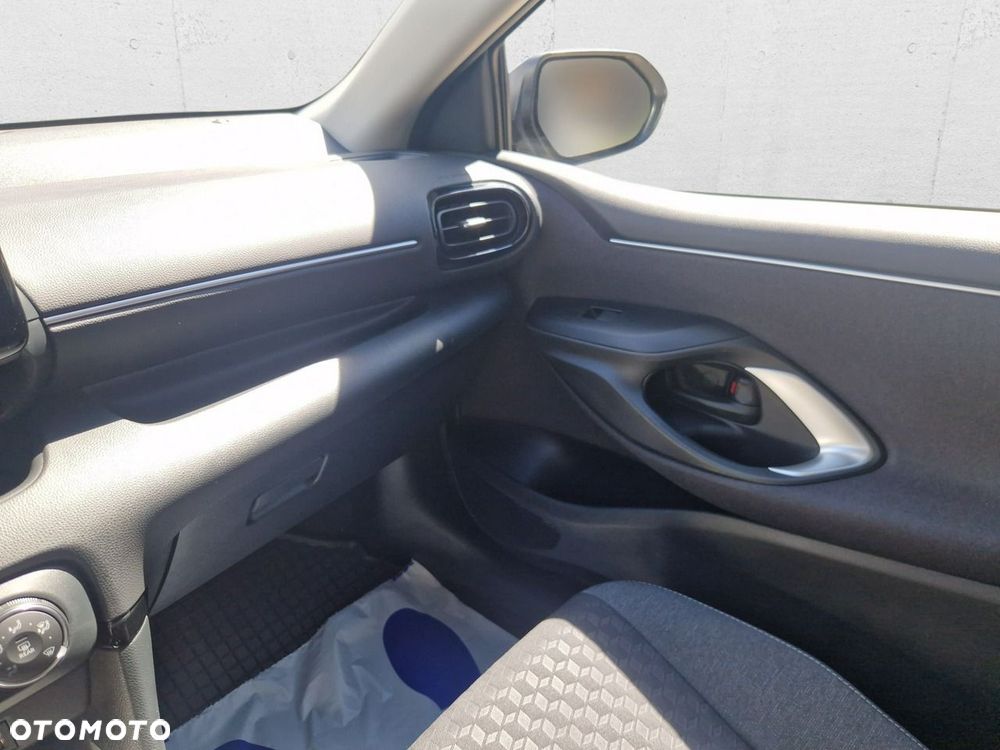 Toyota Yaris - 15