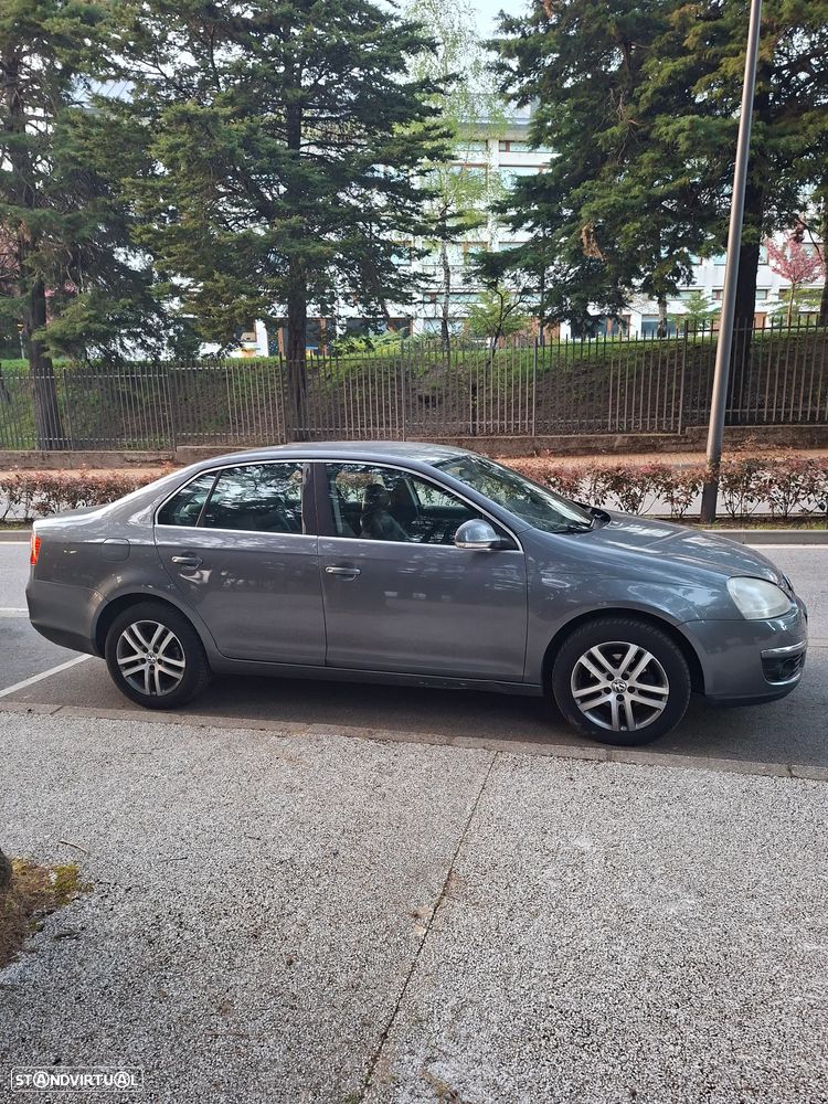 VW Jetta 1.9 TDi Trendline - 3