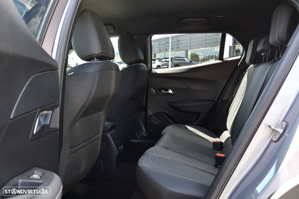 Peugeot 2008 1.2 Hybrid Allure e-DCS6 - 18