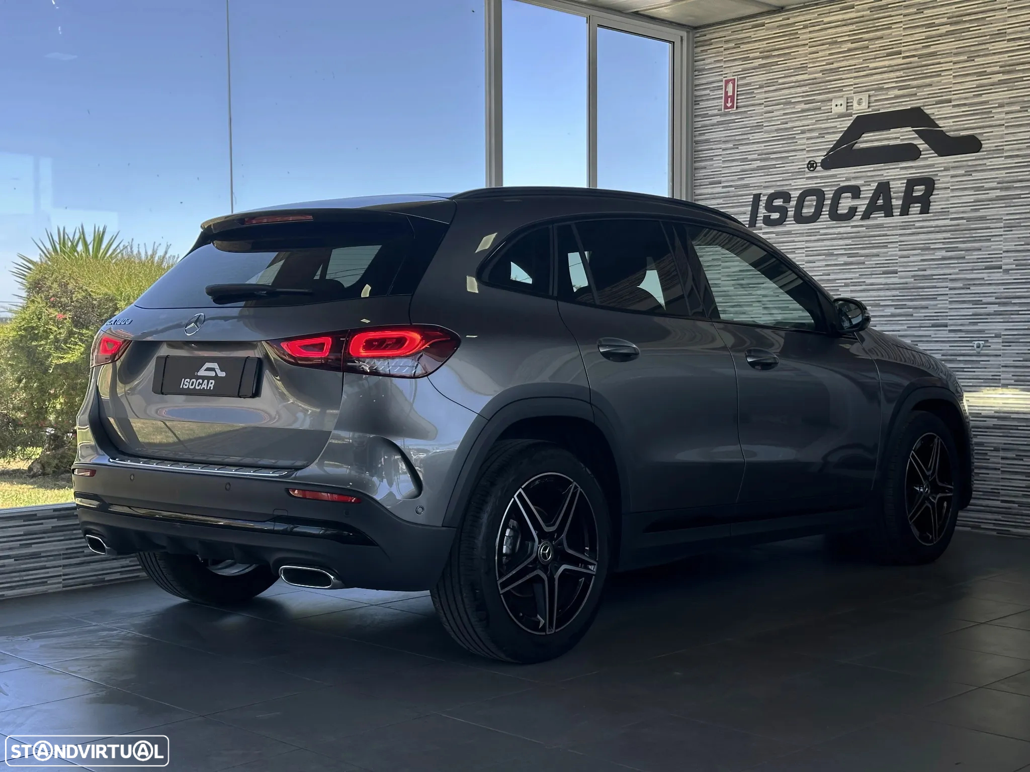 Mercedes-Benz GLA 180 d AMG Line - 24