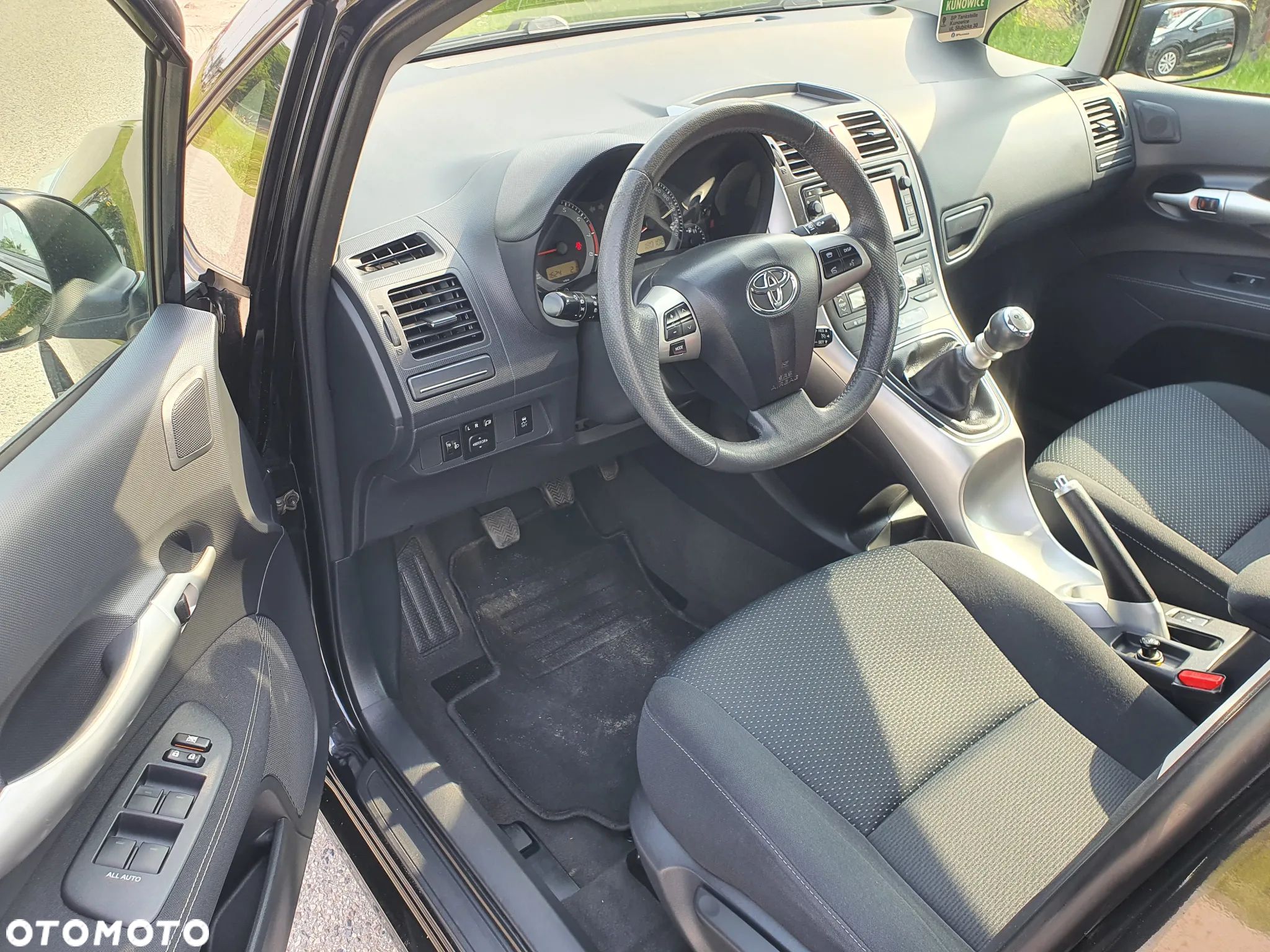 Toyota Auris 1.6 Sol - 9