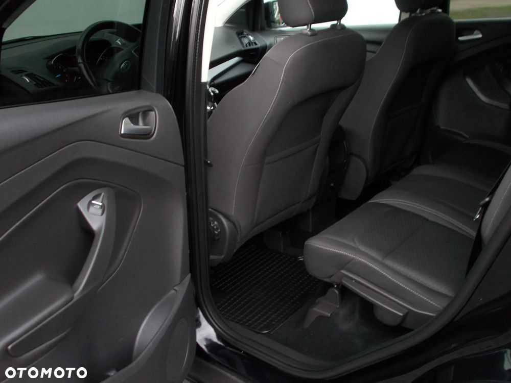 Ford Kuga - 8
