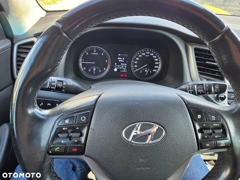 Hyundai Tucson - 8