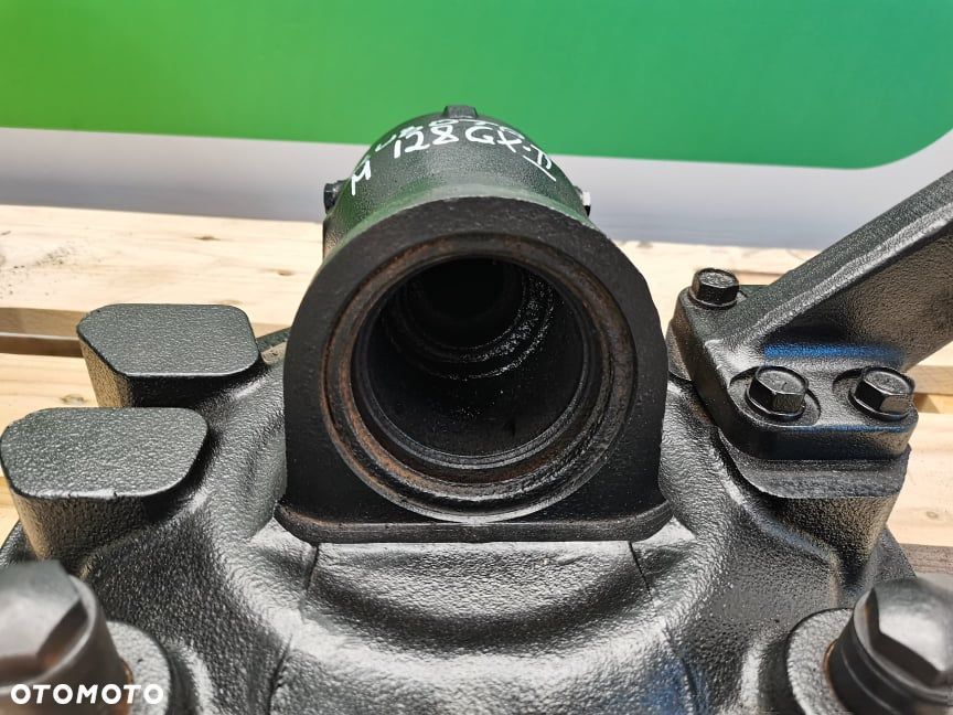 Zwolnica Zwrotnica Kubota  M 128 GX - 2