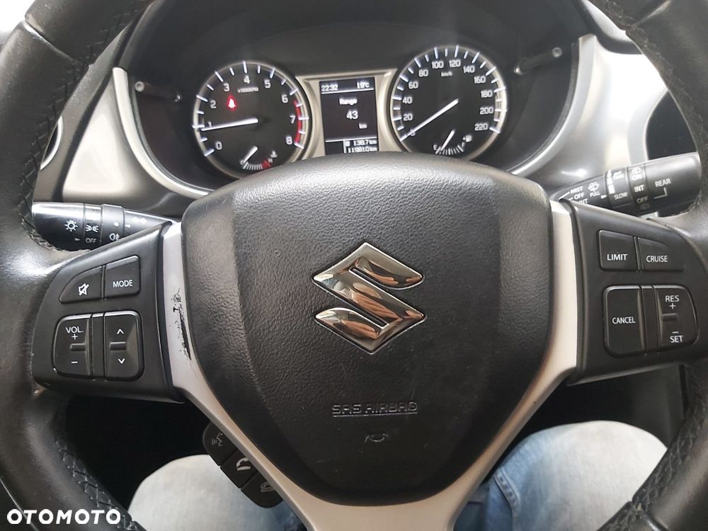 Suzuki Vitara 1.6 Premium 2WD - 18