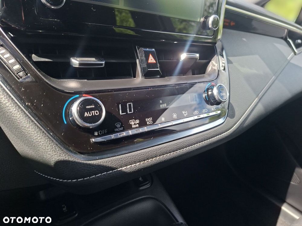 Toyota Corolla - 25