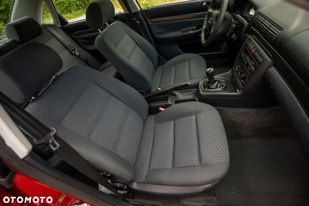 Audi A4 Limousine - 18