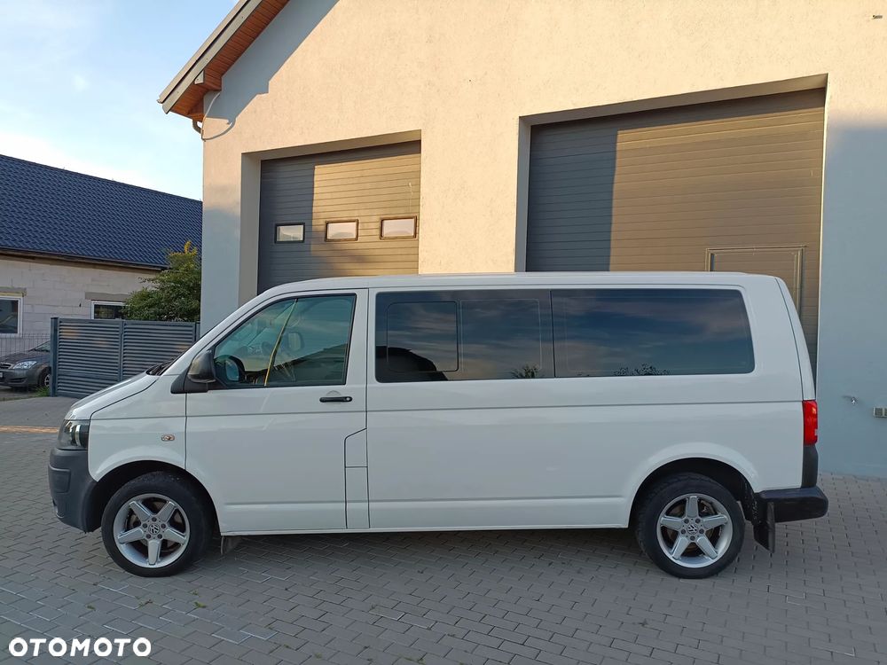 Volkswagen Caravelle - 15