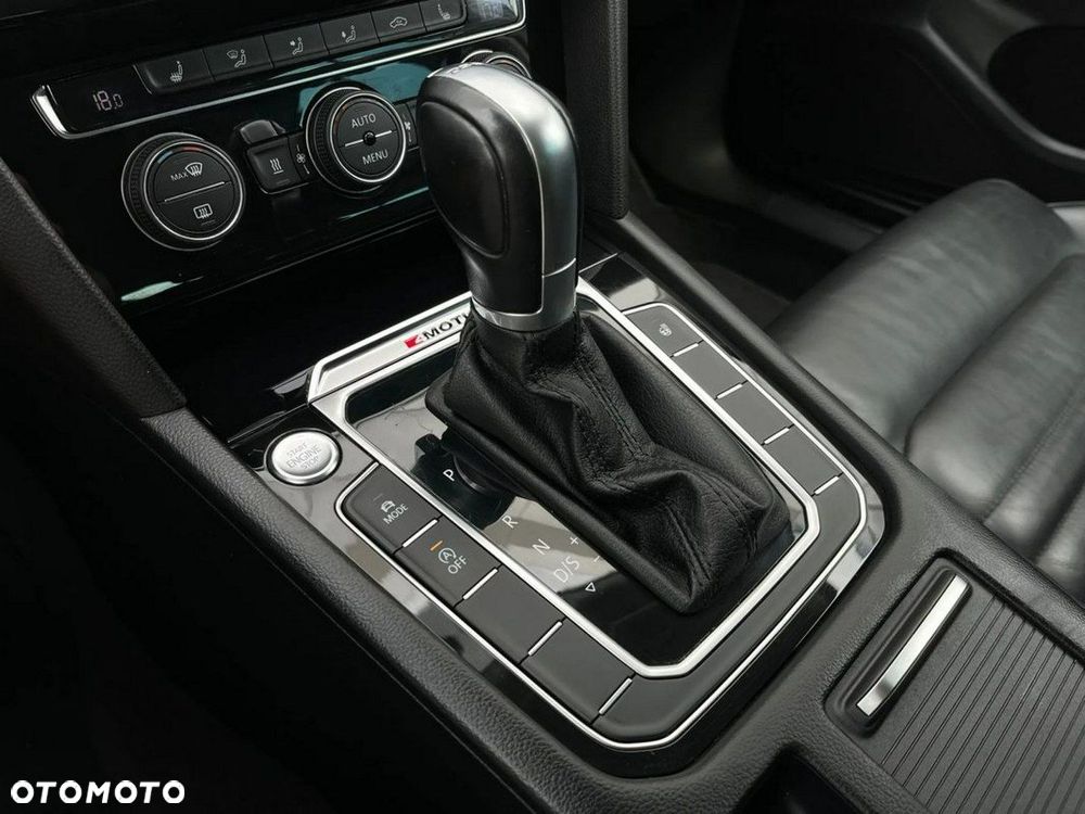 Volkswagen Passat - 20