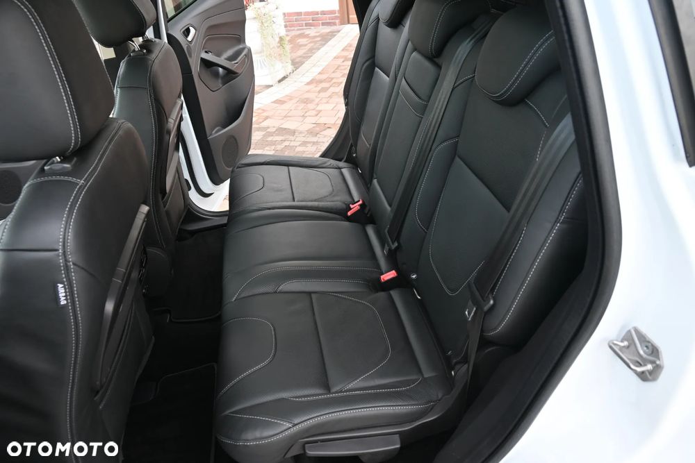 Ford Kuga 2.0 TDCi 4x4 Individual - 35