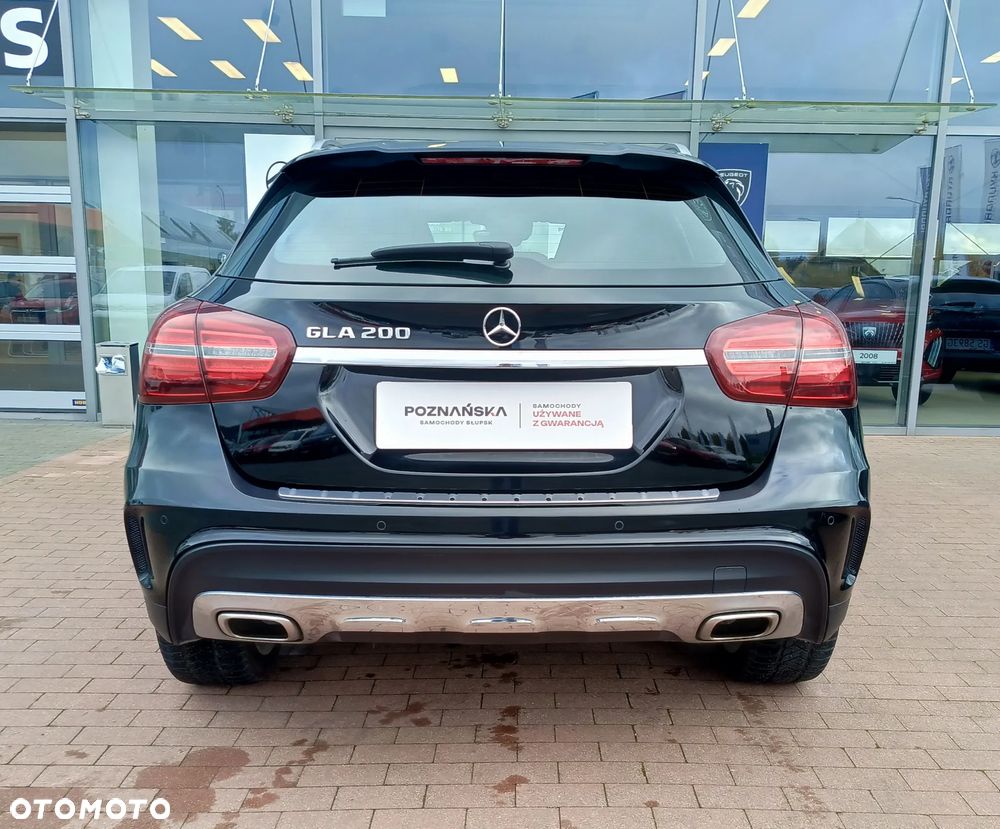 Mercedes-Benz GLA 200 7G-DCT AMG Line - 8