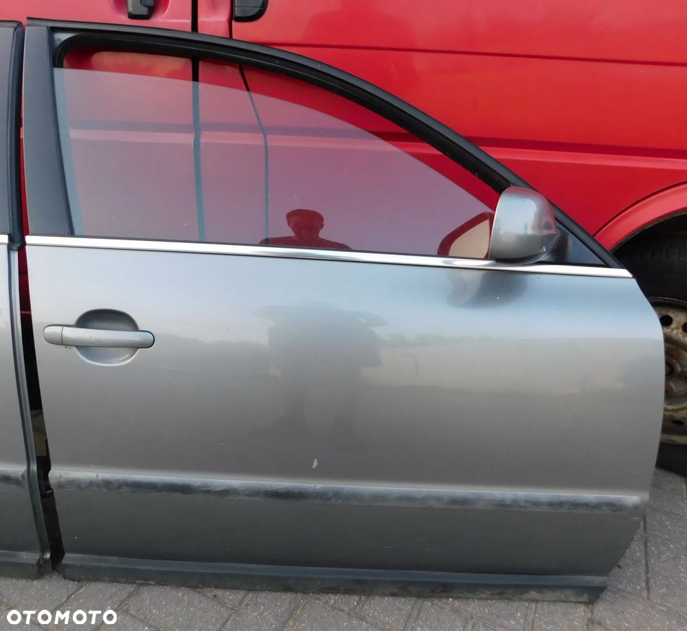drzwi  prawe przód VW PASSAT B5 LIFT FL LD7W SEDAN - 1