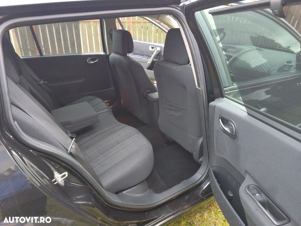 Renault Megane 1.6 16V Dynamique - 8