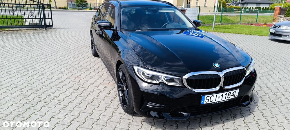BMW Seria 3 330i - 3