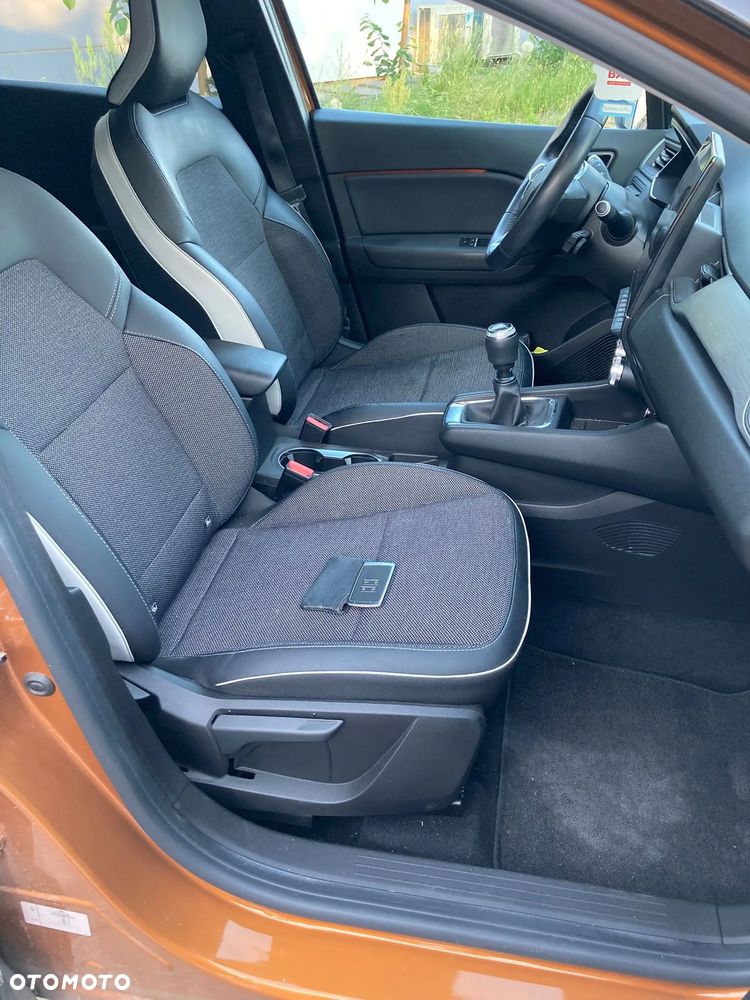 Renault Captur TCe 100 INTENS - 16