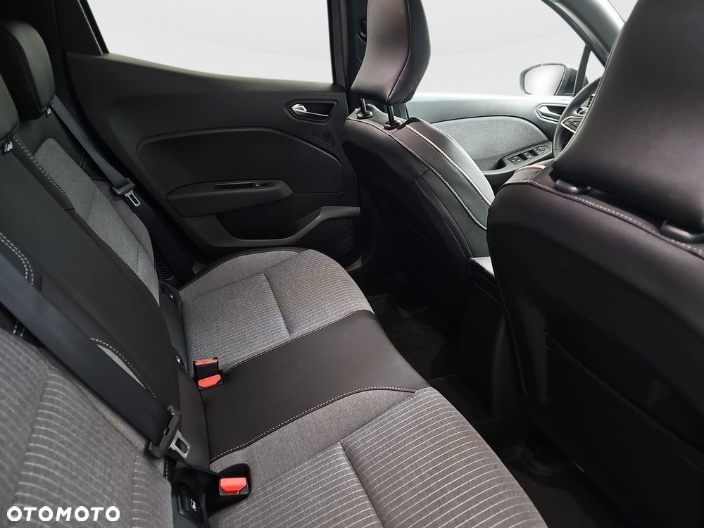 Renault Clio 1.6 E-TECH Full Hybrid 145 Techno - 31