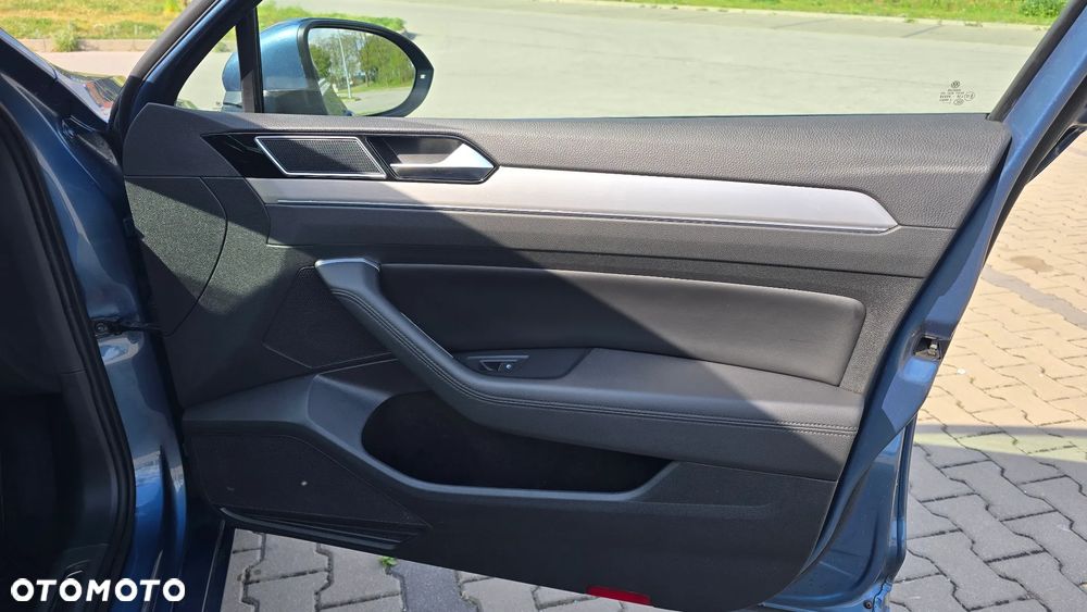 Volkswagen Passat 1.8 TSI BMT Highline DSG - 32