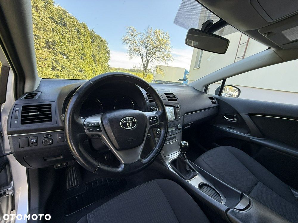 Toyota Avensis 1.8 Style - 3