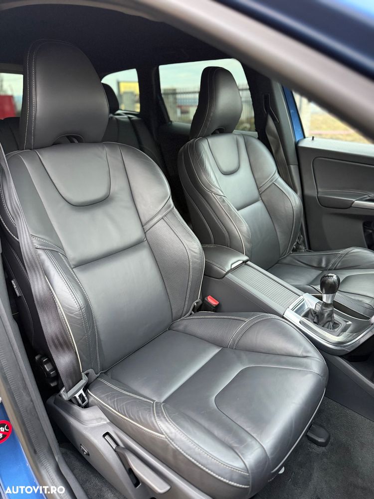 Volvo XC 60 ver-d4awd-start--stop-r--design - 16