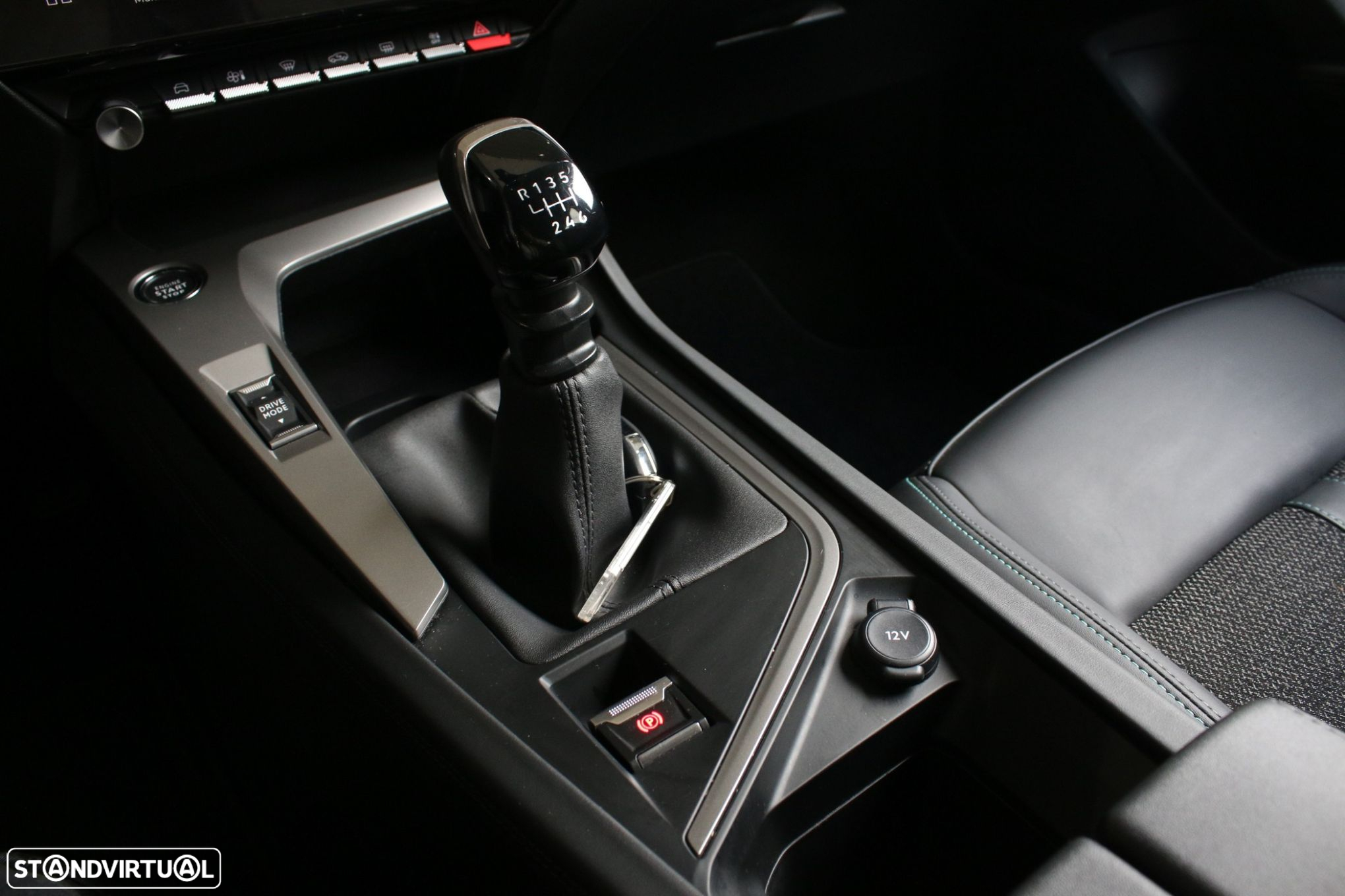 Peugeot 308 1.2 PureTech Allure - 29