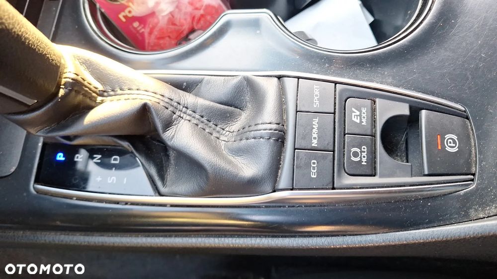 Toyota Camry - 25