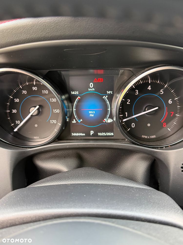 Jaguar F-Pace - 13