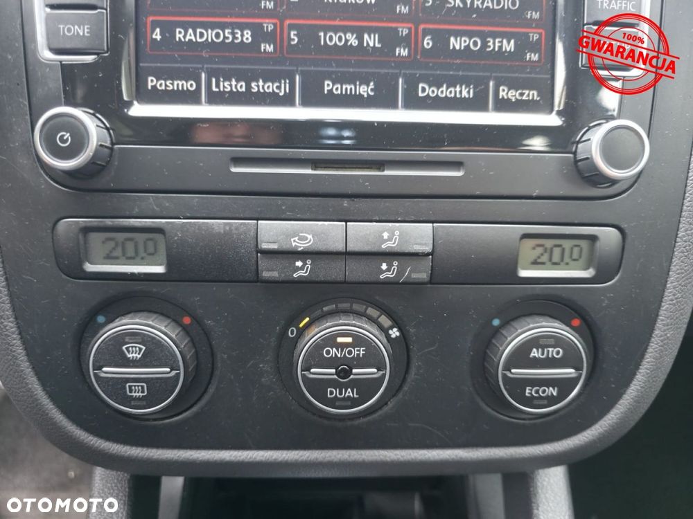 Volkswagen Golf - 24