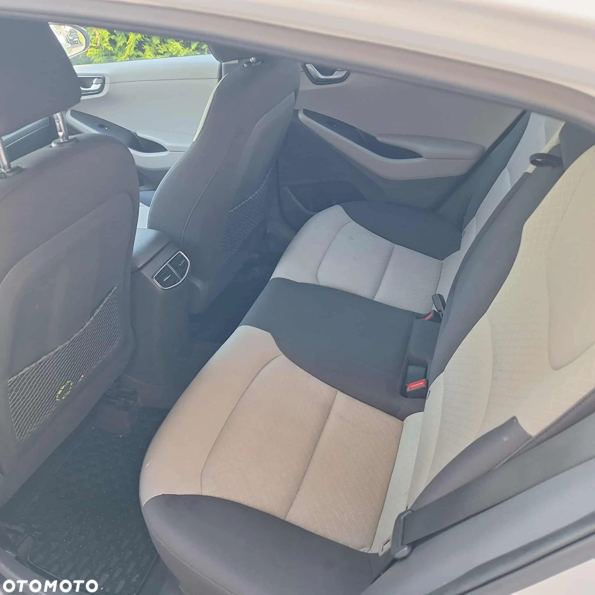 Hyundai IONIQ hybrid Platinum - 10
