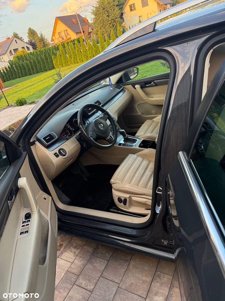 Volkswagen Passat 2.0 TDI DPF DSG 4Motion Highline - 11