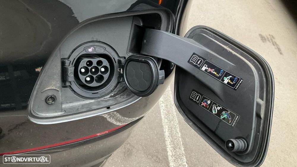 Mercedes-Benz GLC 300 de Coupé 4Matic - 11