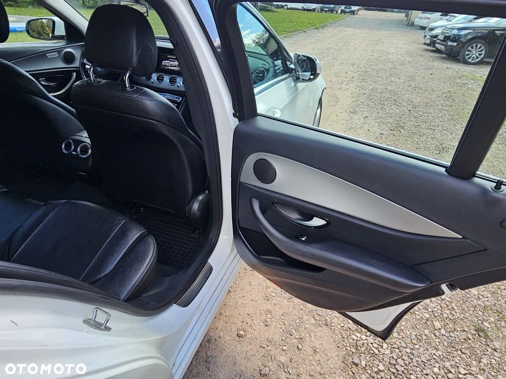 Mercedes-Benz Klasa E 200 d 9G-TRONIC - 15