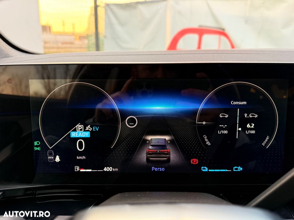 Renault Austral E-Tech Full 200 Iconic - 12