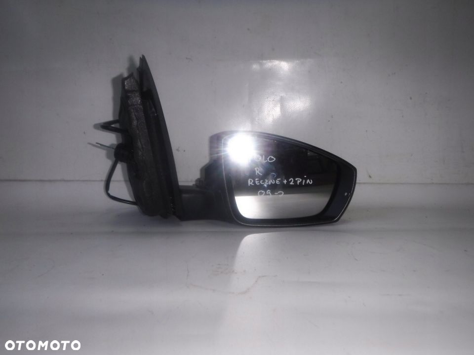 POLO 09R- 6R LUSTERKO PRAWA RĘCZNE + 2 PIN EU - 8