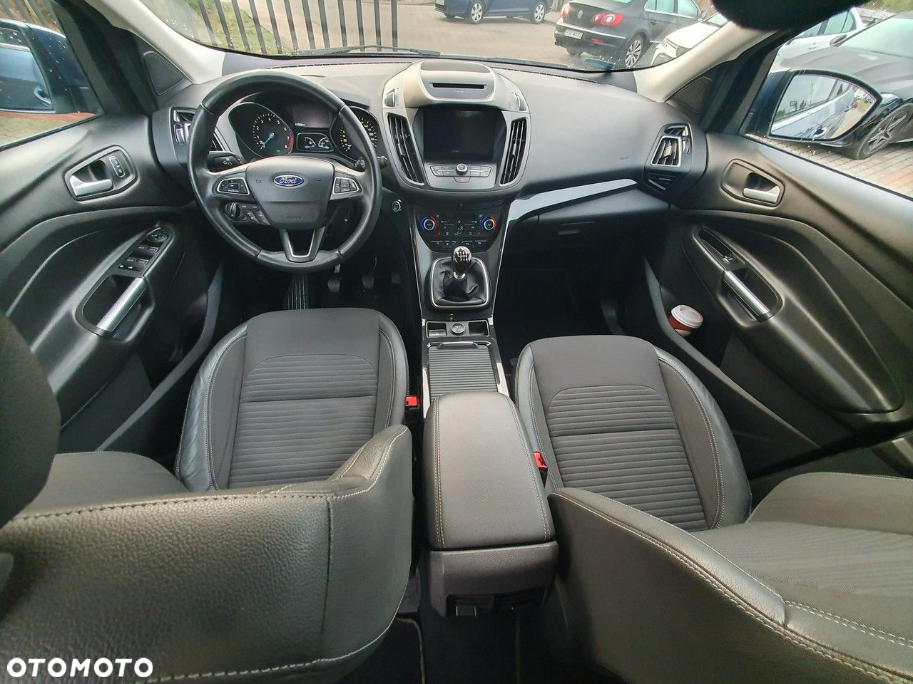 Ford Kuga - 11