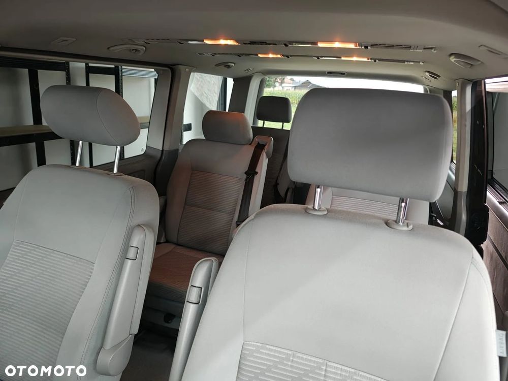 Volkswagen Multivan - 15