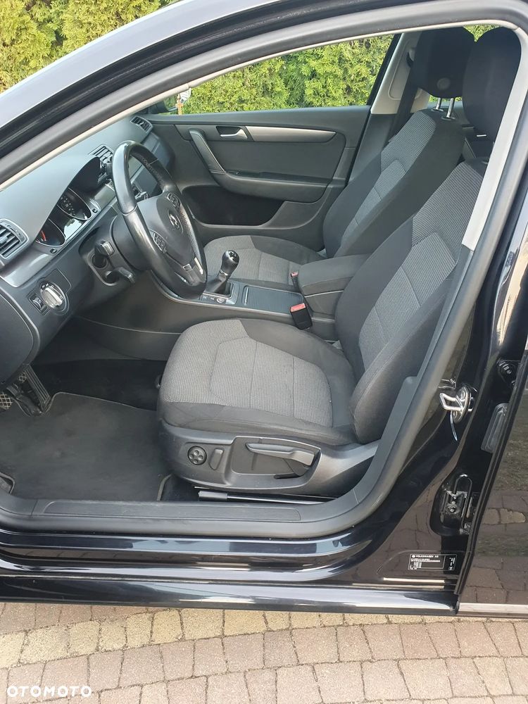 Volkswagen Passat 2.0 TDI Comfortline - 10