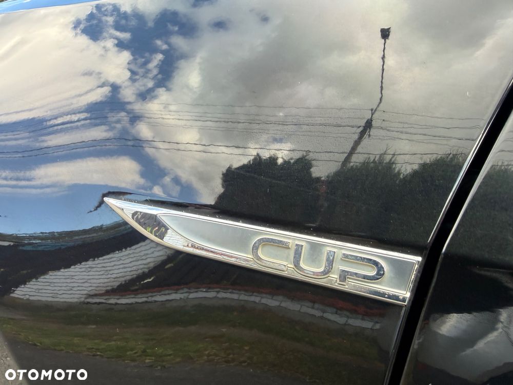 Volkswagen Golf 1.6 TDI BlueMotion Technology Cup - 12