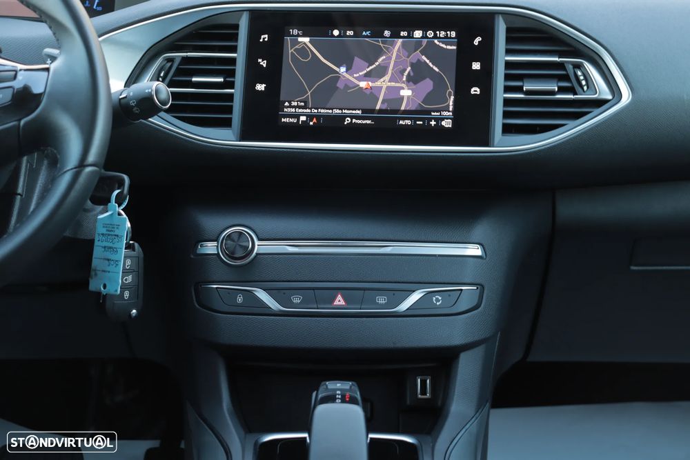 Peugeot 308 1.2 PureTech Allure Pack EAT8 - 16