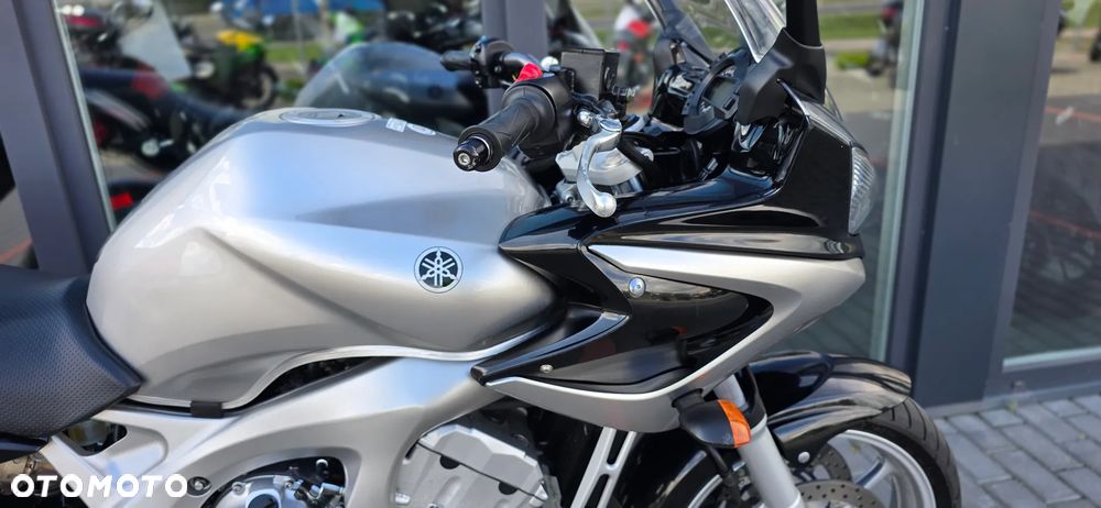 Yamaha FZ6 - 10