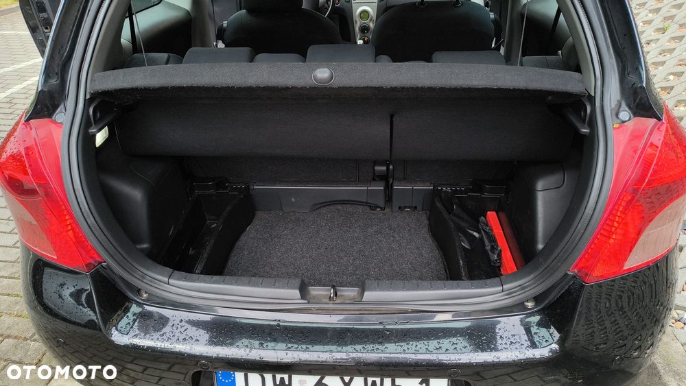 Toyota Yaris 1.3 - 13