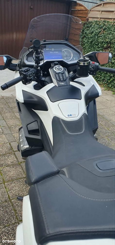 Honda GL - 6