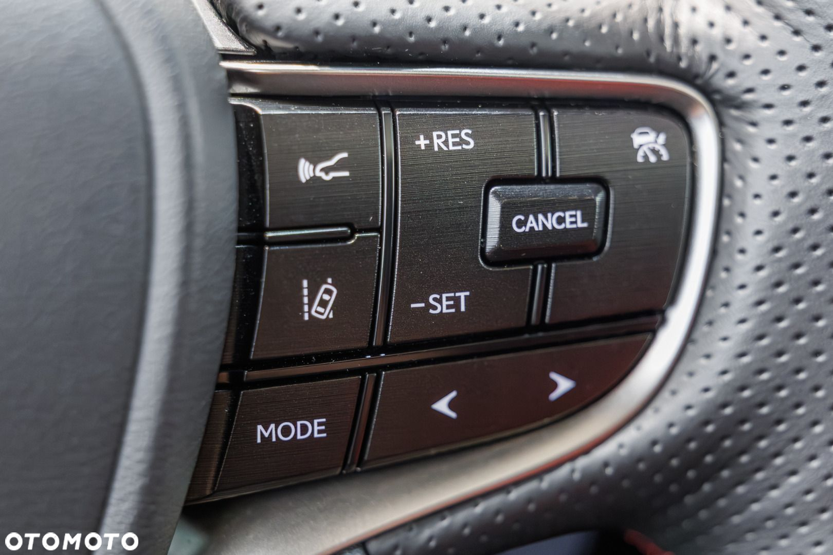 Lexus ES - 13