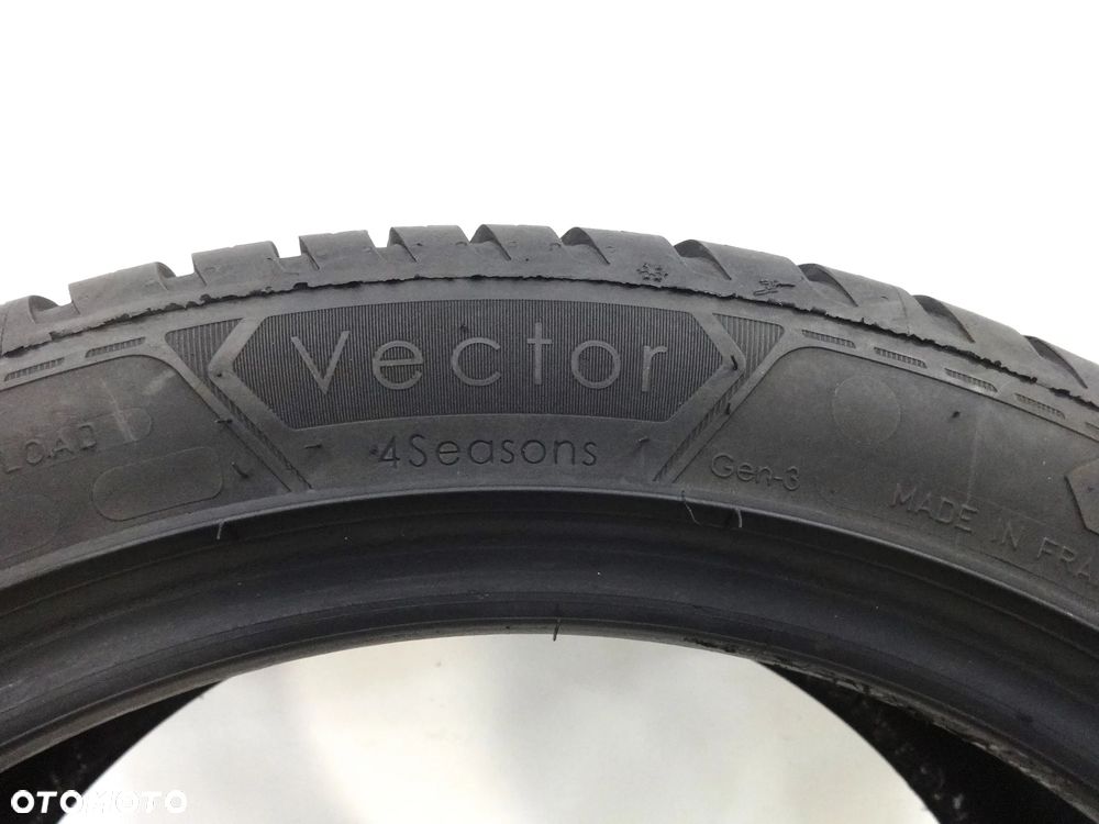 225/45/17 Goodyear Vector 4Seasons Gen-3 - 6