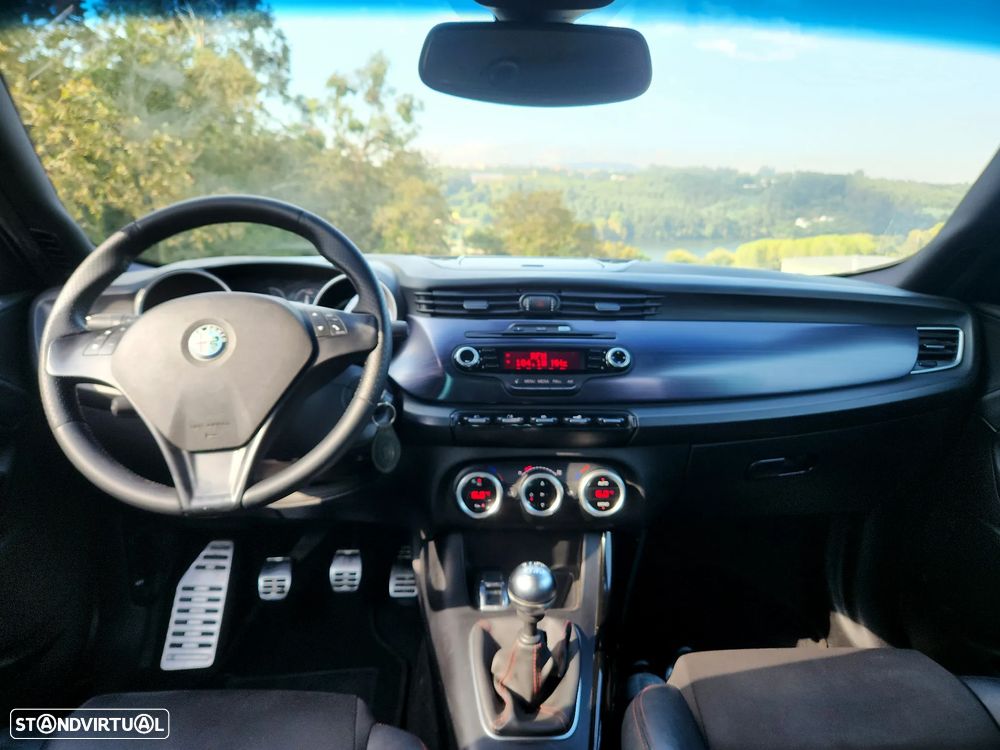 Alfa Romeo Giulietta 1.6 JTDm Veloce - 6