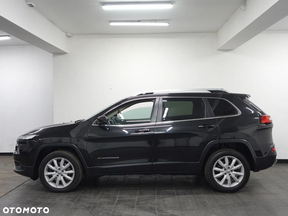 Jeep Cherokee - 5